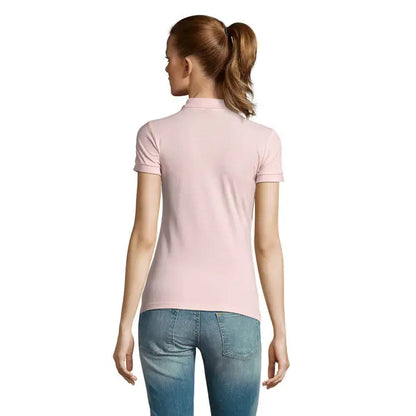 Tricou polo dama passion 170 roz deschis cu maneci scurte, guler clasic si mansete din material elastic