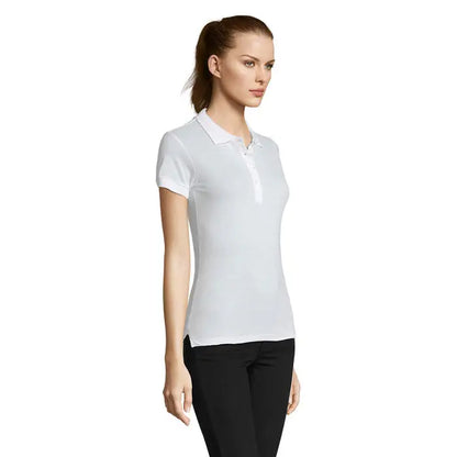 Tricou polo dama passion 170 alb cu maneci scurte, guler clasic si nasturi pentru tinuta casual eleganta
