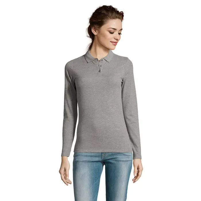 Bluza polo femei cu mâneci lungi gri, tricot fin cu textură subtilă și guler cu nasturi, model polo perfect lsl feme 180