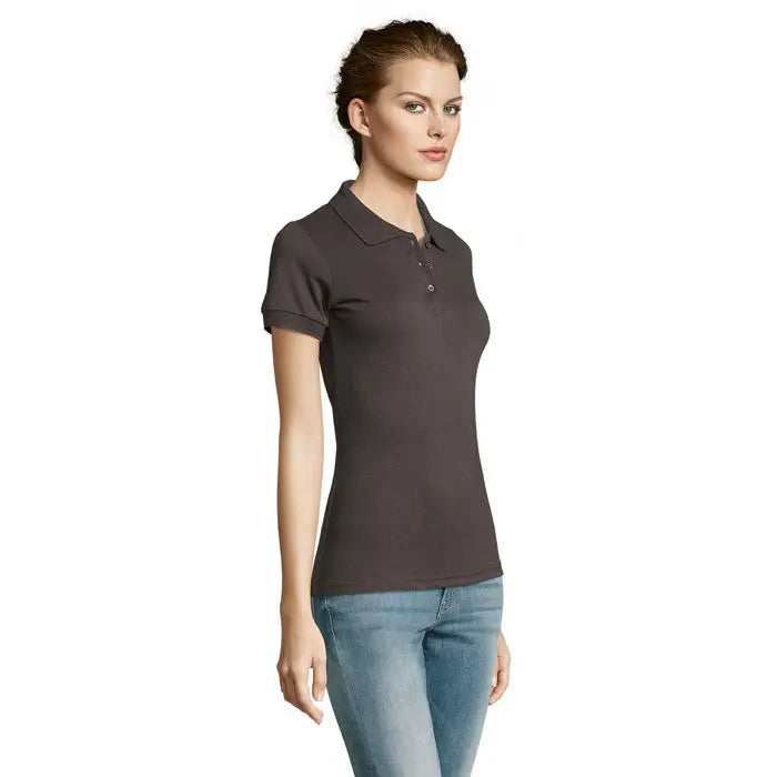 Tricou polo feminin gri închis cu mânecă scurtă, guler clasic și bumbac policoton