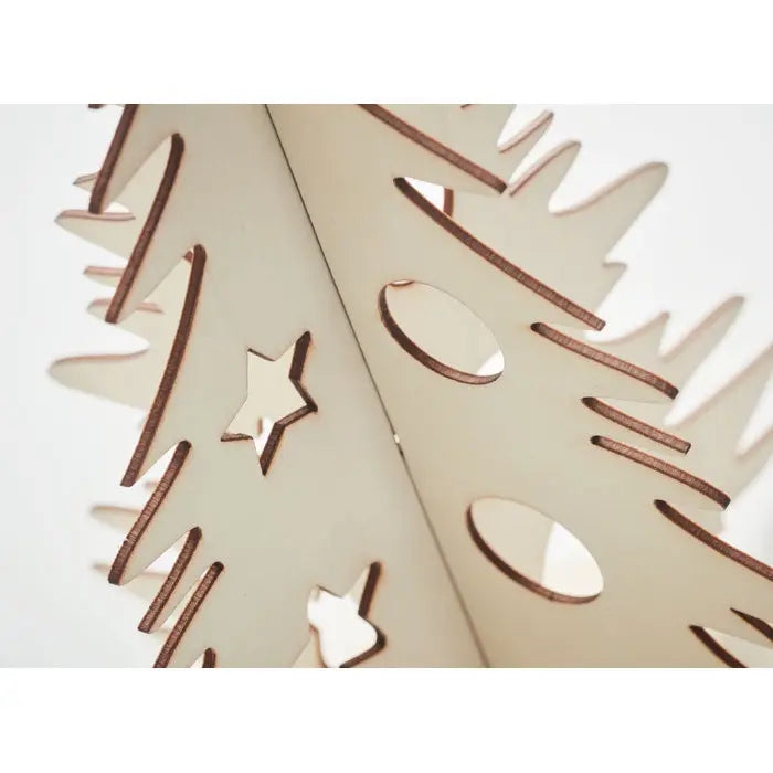 Pom de Craciun din lemn diy ornament usor bej cu decupaje laser stea si cercuri pentru decor de craciun
