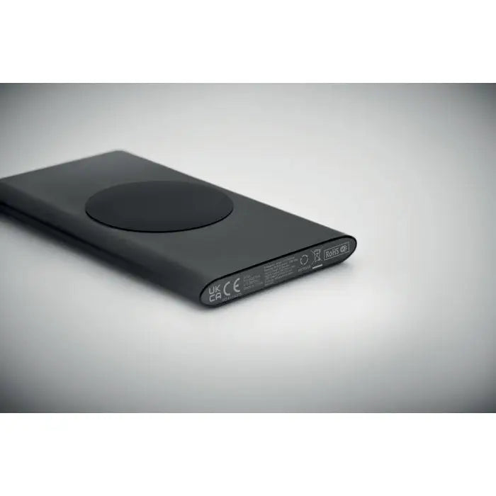 Încărcător wireless negru dreptunghiular cu finisaj mat și pad circular pentru power bank 5000mAh 15W