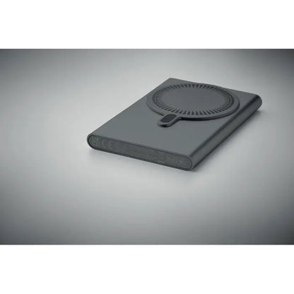 Power bank încărcător wireless gri cu suport circular și clemă integrată pentru încărcare fără fir