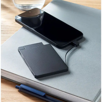 Powerbank magnetic de 2500 mah negru dreptunghiular cu finisaj mat si leduri subtile pe suprafata superioara