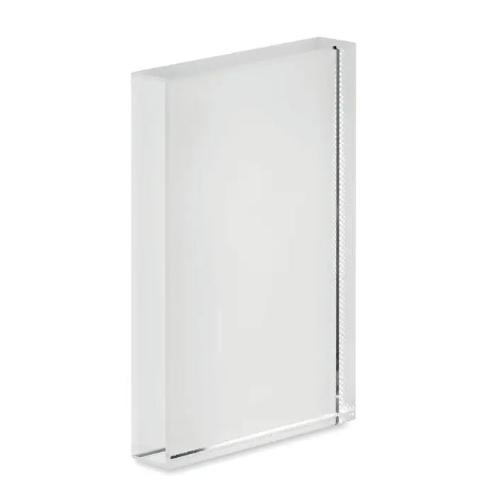Cutie rectangulara din acril transparent cu margini texturate subtil pentru premiul de cristal
