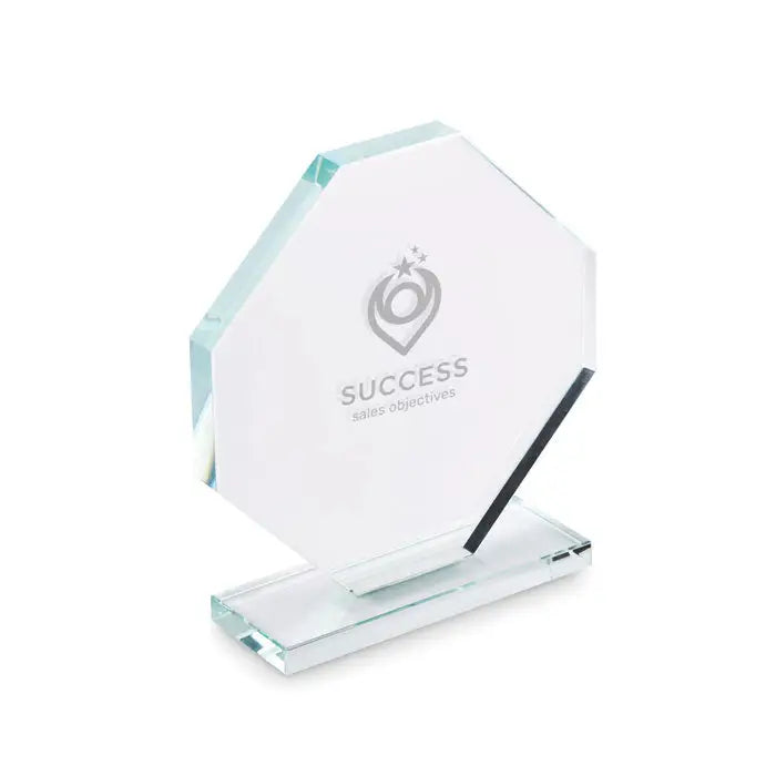 Premiul de cristal hexagonal din sticla clara cu logo si text gravat argintiu pentru recunoastere profesionala