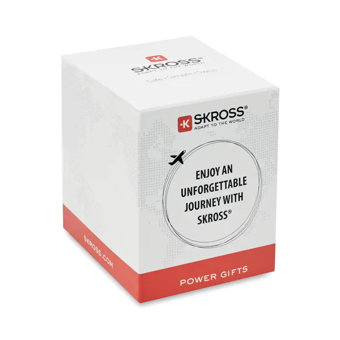 Cutie produs albă și roșie skross cu design minimalist și slogan firma enjoy an unforgettable journey with skross pentru încărcător pro light 2x usb 3 poli