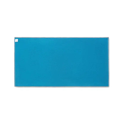 Prosop seaqual® 70x140cm albastru solid cu suprafață texturată și margini finisate îngrijit