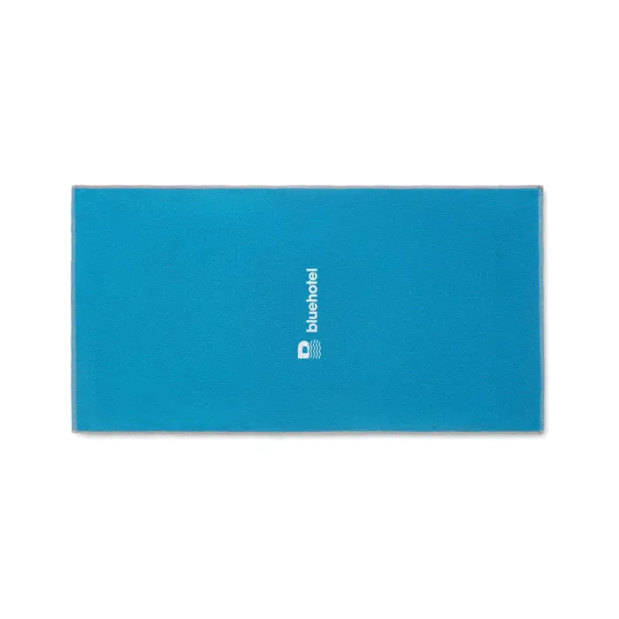 Prosop seaqual 70x140cm albastru intens din microfibră cu textură subtilă și logo white bluehotel centrat