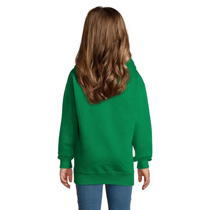 Copil purtand un pulover cu gluga slam kids verde vibrant cu maneci lungi si mansele reiate