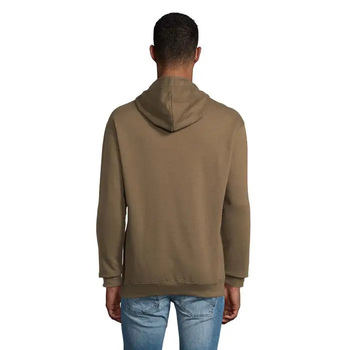 Pulover cu gluga unisex condor tan, cu croi confortabil si mansete striate din material moale