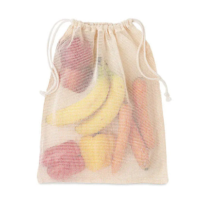 Punga alimentara din bumbac bej de 140 gr/m² tip plasă cu șnur, umplută cu fructe colorate