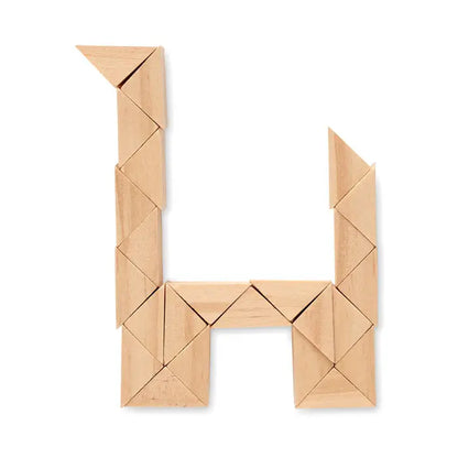 Puzzle din lemn cu tangram de lemn deschis la culoare aranjat in forma literei h