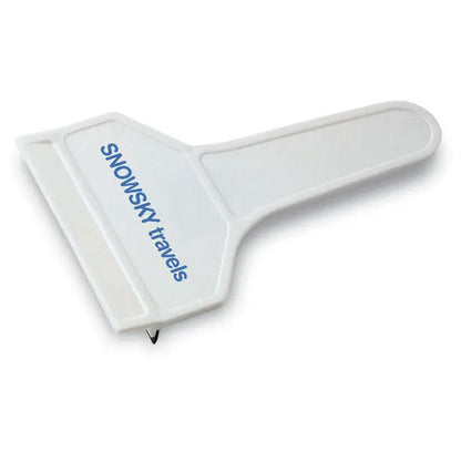 Racleta de gheata alba din plastic cu branding albastru snowsky travels pe maner pentru curatarea ghetii