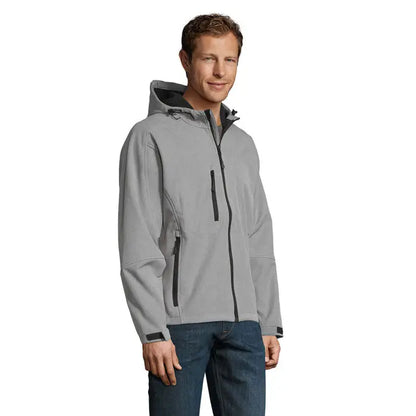 Jachetă softshell Replay BaRBAtI gri cu glugă și fermoare negre, perfectă pentru protecție și confort