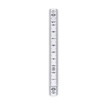Riglă pliabilă albă din plastic de 1m cu marcaje și cifre negre pentru măsurători precise