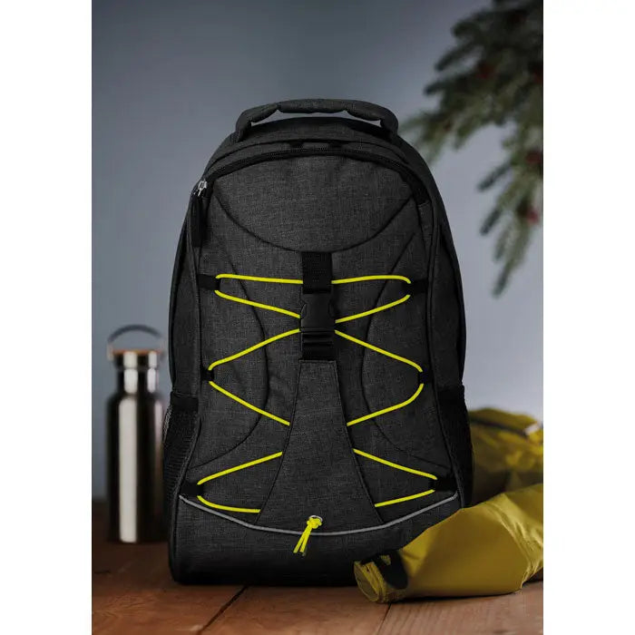 Rucsac care straluceste in intuneric negru texturat cu barete galbene si fermoare luminoase