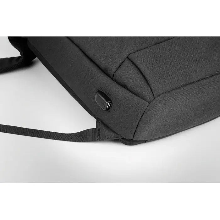 Rucsac cu carucior în 360d din material texturat negru cu port usb încorporat pentru încărcare dispozitive