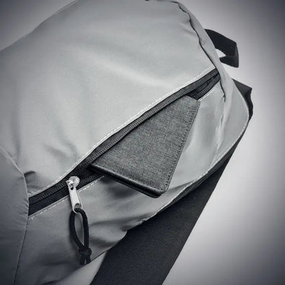 Rucsac cu reflectare mare 600d gri din nylon cu fermoar negru si buzunar texturat gri