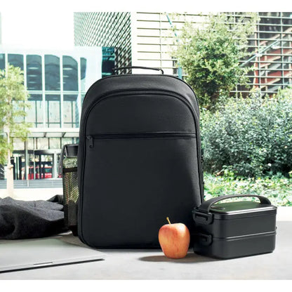 Rucsac de racire 300D RPET negru texturat cu buzunar frontal cu fermoar si maner superior