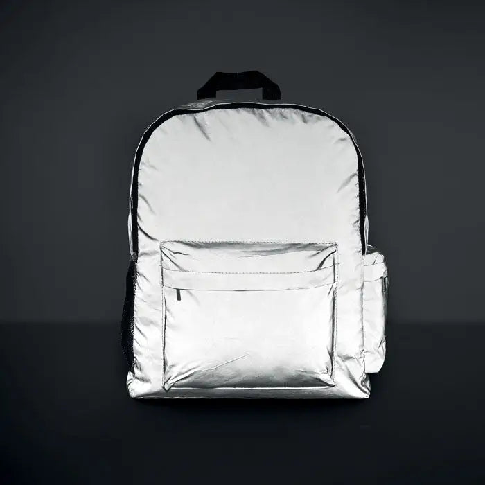 Rucsac înalt reflectorizant 190t argintiu cu margine neagră și buzunar frontal din material reflectorizant 190t