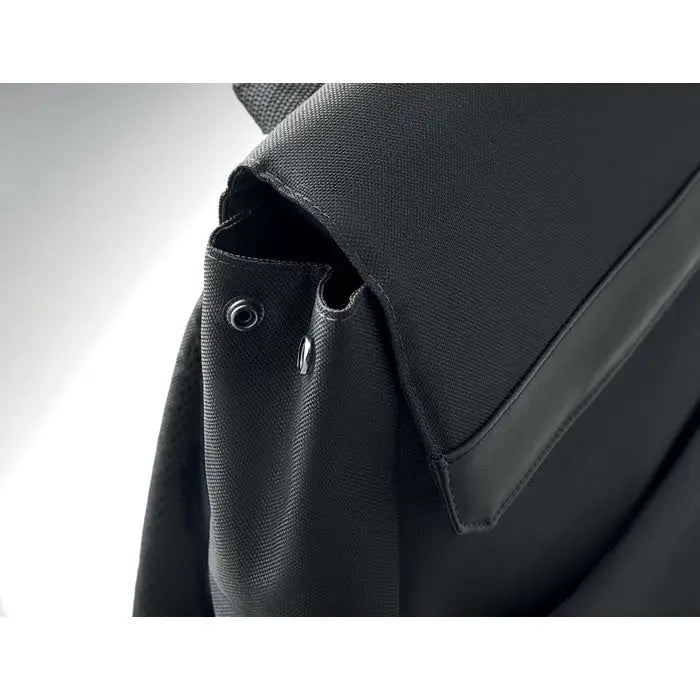 Rucsac pentru laptop negru din material texturat 600d rpet cu design minimalist si cusaturi subtile