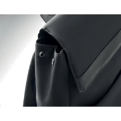 Rucsac pentru laptop negru din material texturat 600d rpet cu design minimalist si cusaturi subtile