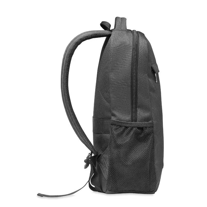 Rucsac pentru laptop 600d rpet negru texturat, cu buzunar plasă lateral și bretele reglabile, vedere din spate
