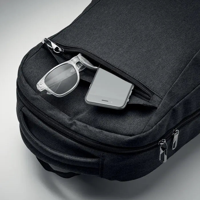 Rucsac pentru laptop 600d rpet negru din material texturat cu fermoare argintii si buzunar frontal cu ochelari si smartphone