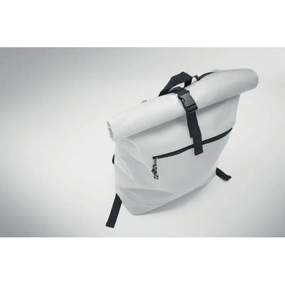 Rucsac rolltop din poliester 600d alb cu barete si fermoare negre, ideal pentru uz zilnic