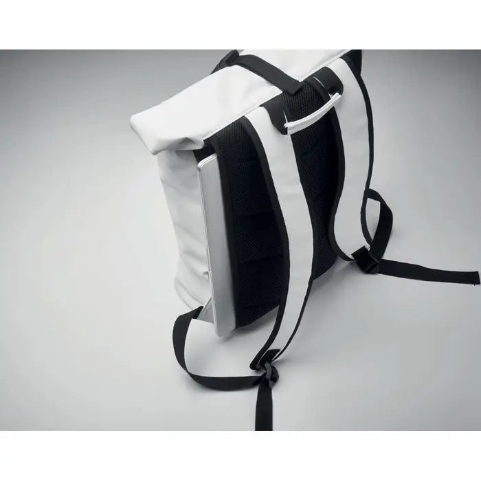 Rucsac rolltop din pu pentru laptop alb cu bretele negre si panou spate din plasa
