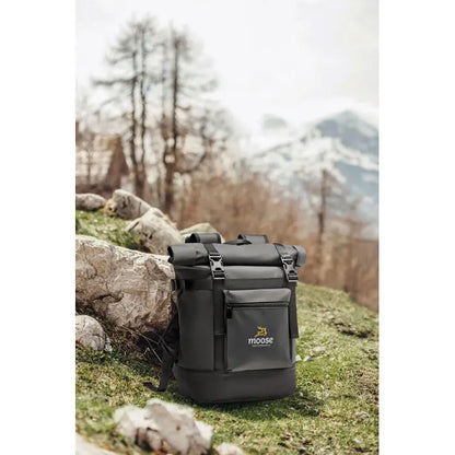 Rucsac rolltop prelata 50c negru cu buzunar frontal si logo moose auriu