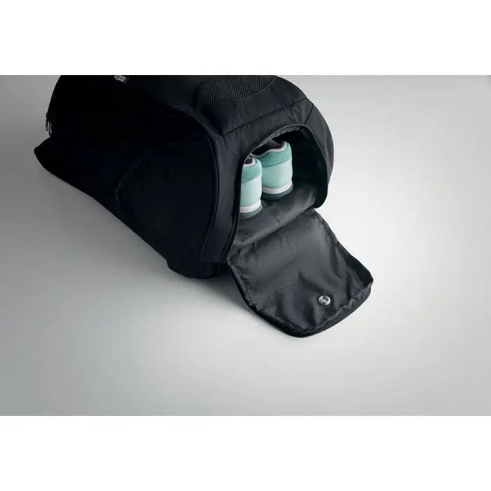 Geanta sport neagra 600d rpet cu panou mesh si fermoar pentru echipament sportiv