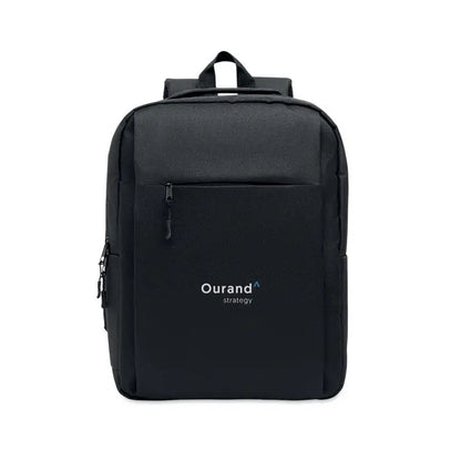 Rucsac subtire pentru laptop de 15 inchi negru cu design minimalist si branding alb subtil pe partea frontala