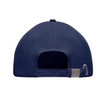 Sapca de baseball cu 5 panouri navy albastru cu catarama metalica argintie si curea reglabila vazuta din spate