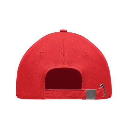 Sapca de baseball cu 5 panouri rosie cu bretea din material textil si catarama metalica argintie vazuta din spate