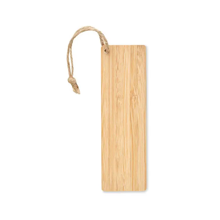 Semn de carte din bambus maro deschis cu model natural de lemn si snur impletit din iuta la partea superioara