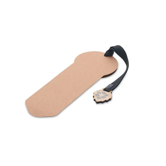 Semn de carte de pin din carton bej cu snur negru si charm decorativ din lemn in forma de cheie