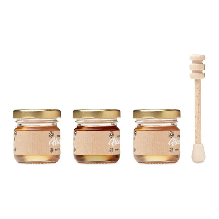 Set 3 miere de flori salbatice cu borcane mici de sticla cu capace aurii si etichete lemn deschis, cu lingura naturala de miere