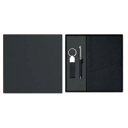 Notebook din piele neagra cu design minimalist si cusaturi subtile din set cadou 3 piese in cutie