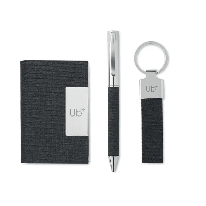 Set cadou 3 piese in cutie cu suport carti de vizita negru texturat si panou metalic argintiu cu logo ub+
