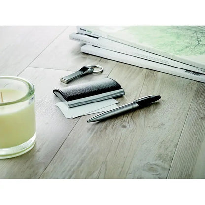 Set cadou de afaceri cu suport carti de vizita negru texturat cu margini metalice argintii