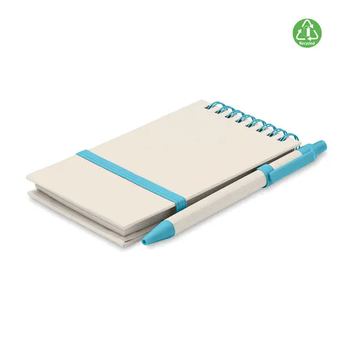 Set caiet de carton cu lapte a6 bej cu spirala, elastic albastru si stilou albastru asortat