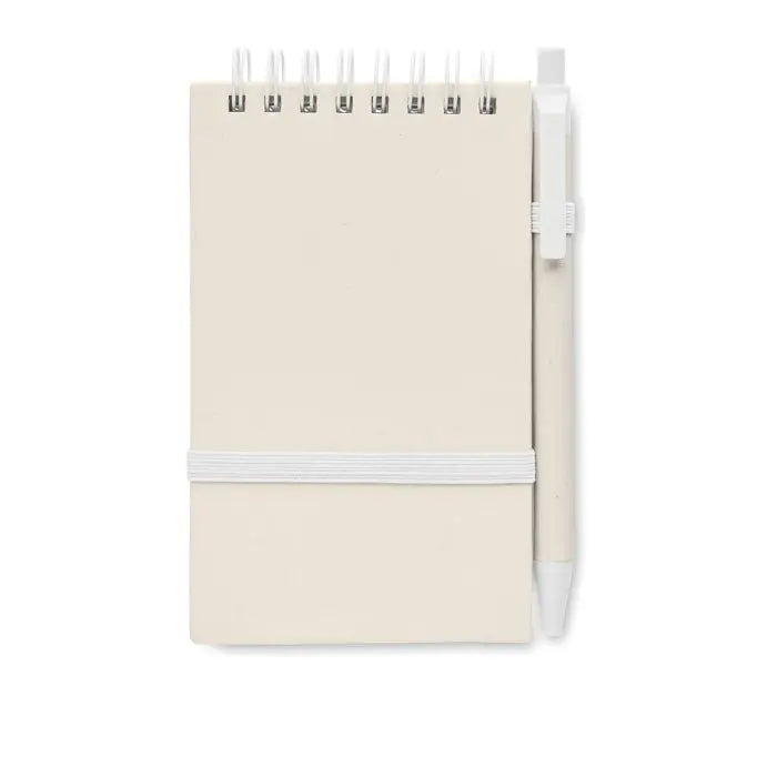 Set caiet de carton cu lapte a6 crem spiralat cu elastic alb si pix alb atasat pe lateral