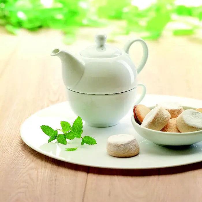 Set ceainic si cani 400 ml din ceramica alba cu finisaj lucios si capac asortat pe cana coordonata