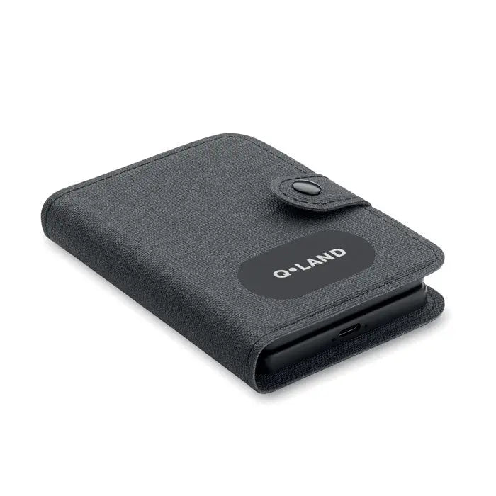 Husa de telefon din material texturat negru cu inchidere snap si logo qoland pentru set conector de cablu 4 in 1 15w