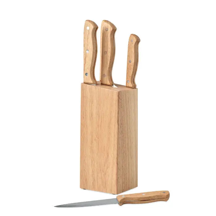 Set cutit din 5 bucati cu suport din lemn deschis la culoare si cutite incluse pentru utilizare culinara