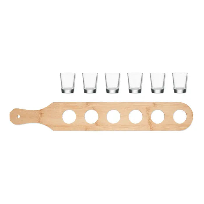 Set de 6 pahare de shot pe suport de bambus deschis la culoare cu sase decupaje rotunde si maner