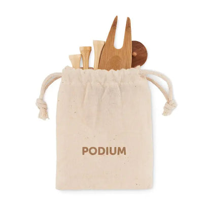 Set de accesorii de golf în husă bej din bumbac cu snur și podium imprimat, conținând accesorii din lemn