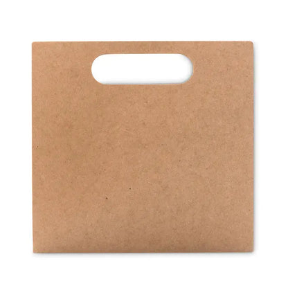 Set de colorat cu 6 creioane cu etichetă cadou din carton maro cu mâner oval decupat alb